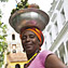 <strong>El Caribe colombiano es una de las regiones con mayor diversidad étnica del continente. Palenquera en las calles de Cartagena.</strong>Fotografía: Germán Montes Veira