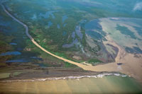 Desembocadura del brazo Corea, uno de los distributarios actuales del ro Sin en el delta de Tinajones.